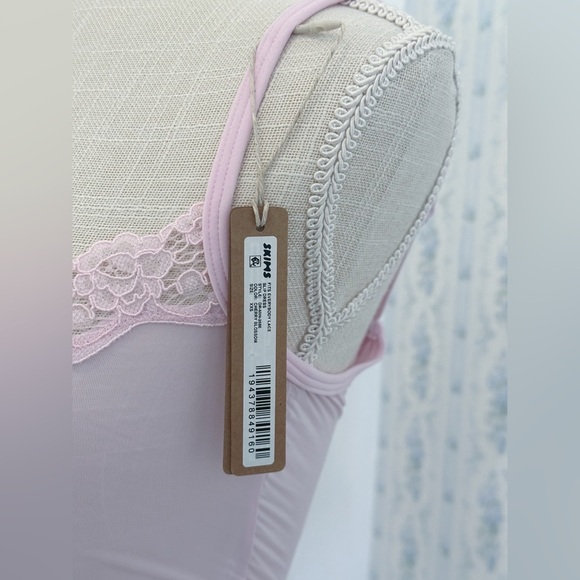 Victoria's Secret Intimates & Sleepwear New With Tags Skims